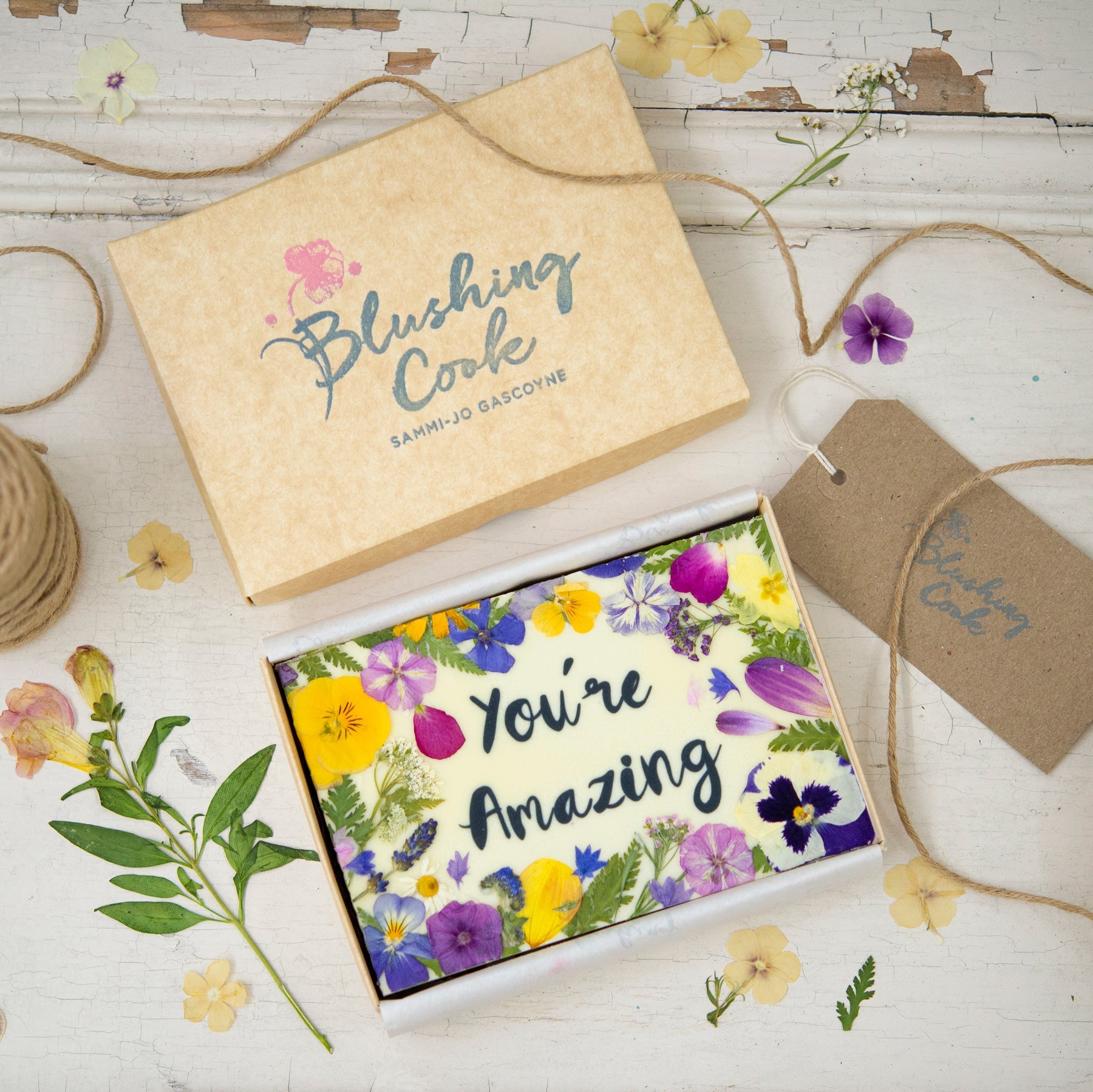 'You’re amazing' Floral Brownie